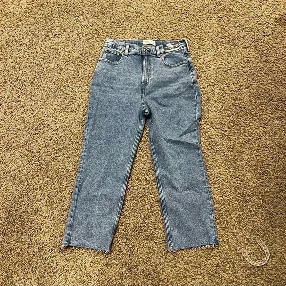 A&F Curve Love Ultra High Rise Ankle Straight Jeans Medium
 Wash Size 29 XS - Picture 1 of 4
